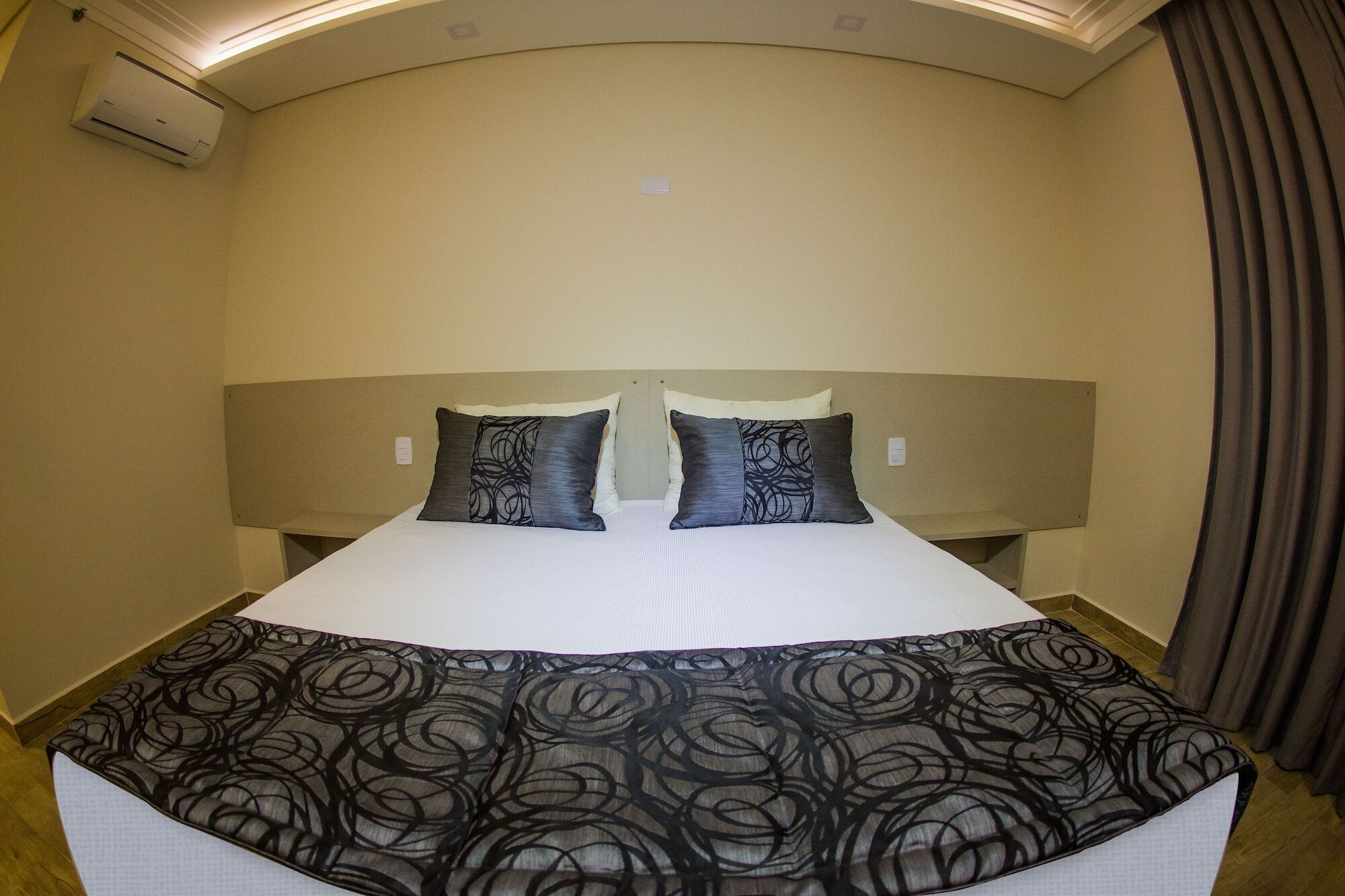 Summit Suites Hotel Cacapava Exterior photo